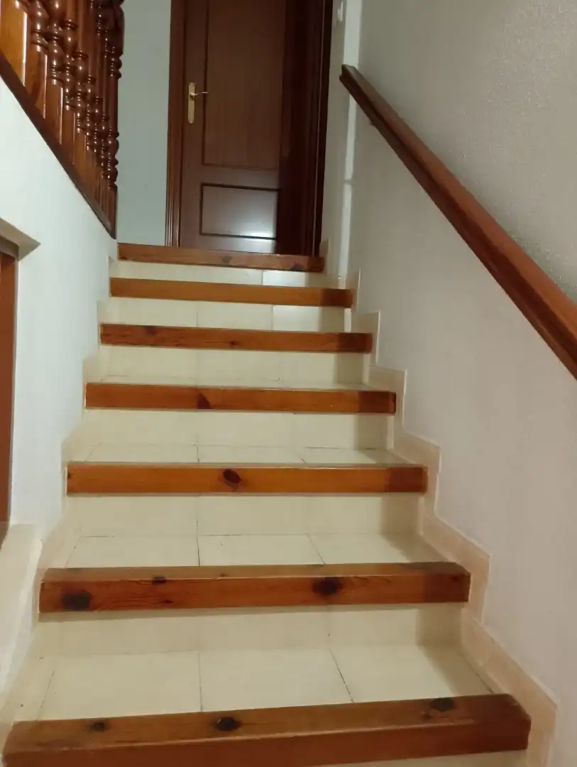 Casa adosada en venta en Calle Juego de Bolos, 16, Fresneda de la Sierra Casa adosada en venta en Fresneda de la Sierra con Calefacción, Parquet y Trastero