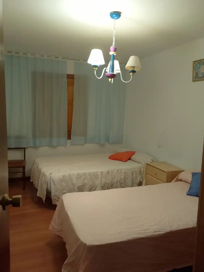 Casa adosada en venta en Calle Juego de Bolos, 16, Fresneda de la Sierra Habitación de Casa adosada en venta en Fresneda de la Sierra con Calefacción, Parquet y Trastero