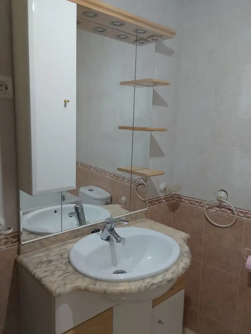 Casa adosada en venta en Calle Juego de Bolos, 16, Fresneda de la Sierra Baño de Casa adosada en venta en Fresneda de la Sierra con Calefacción, Parquet y Trastero
