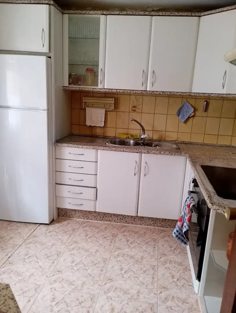 Casa adosada en venta en Calle Juego de Bolos, 16, Fresneda de la Sierra Cocina de Casa adosada en venta en Fresneda de la Sierra con Calefacción, Parquet y Trastero