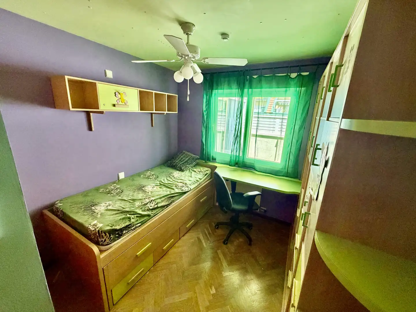 Ático en venta en Glorieta de Jacinto Benavente, 1, Ensanche Habitación de Ático en venta en Alcalá de Henares con Aire acondicionado, Calefacción y Parquet