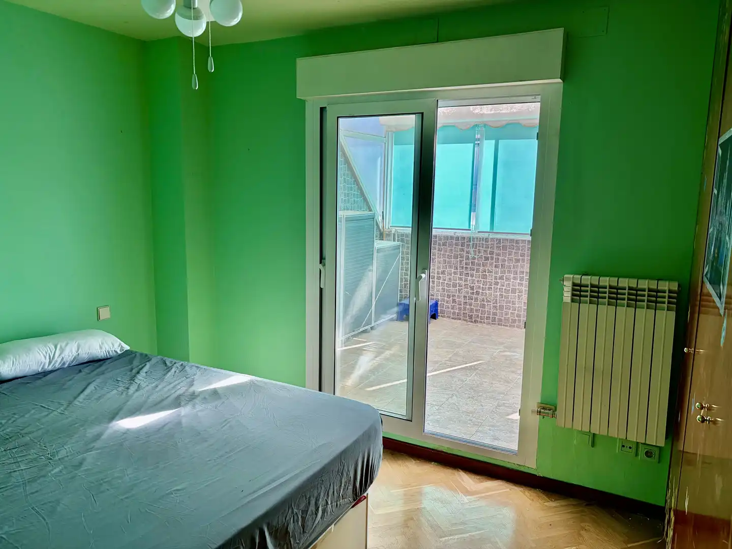 Ático en venta en Glorieta de Jacinto Benavente, 1, Ensanche Habitación de Ático en venta en Alcalá de Henares con Aire acondicionado, Calefacción y Parquet