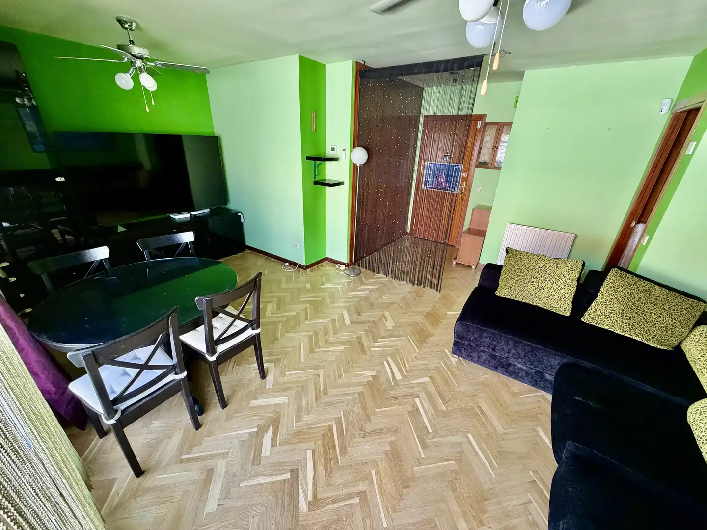 Ático en venta en Glorieta de Jacinto Benavente, 1, Ensanche Sala de estar de Ático en venta en Alcalá de Henares con Aire acondicionado, Calefacción y Parquet