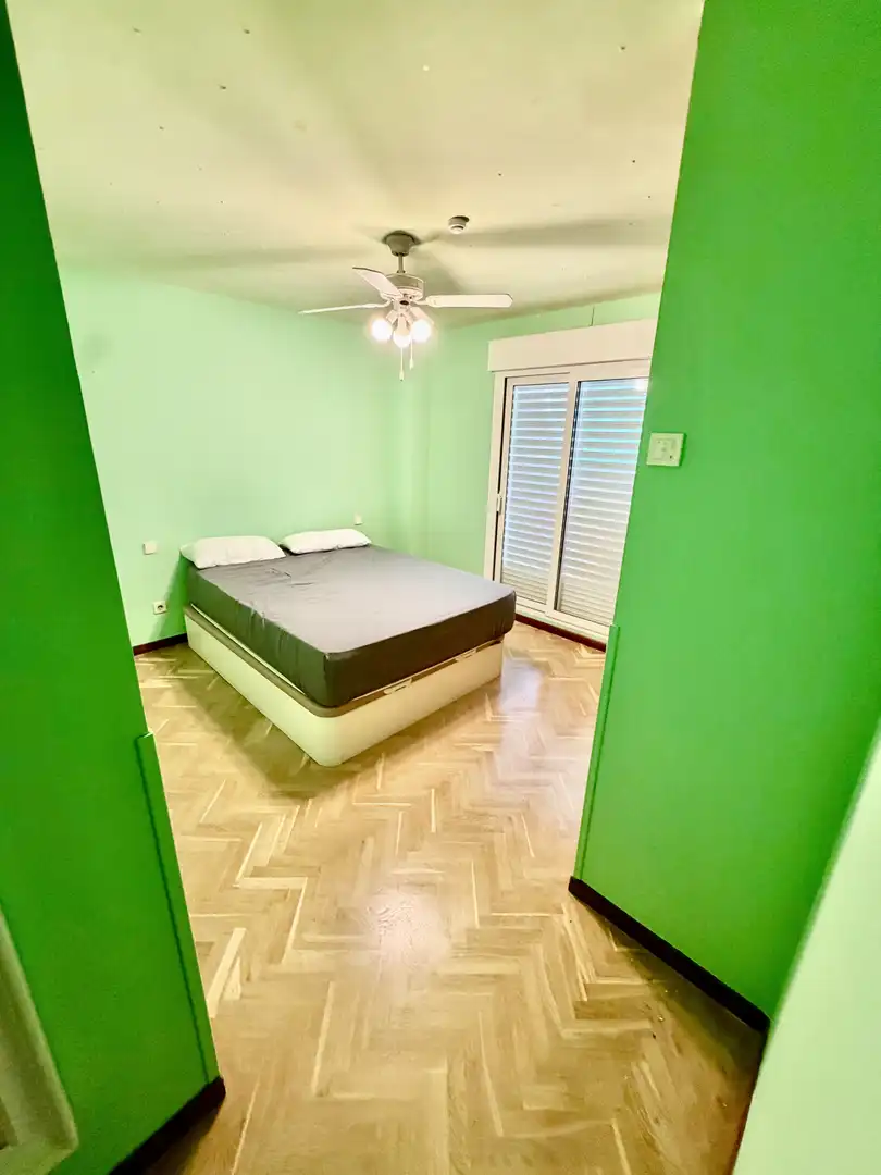 Ático en venta en Glorieta de Jacinto Benavente, 1, Ensanche Habitación de Ático en venta en Alcalá de Henares con Aire acondicionado, Calefacción y Parquet