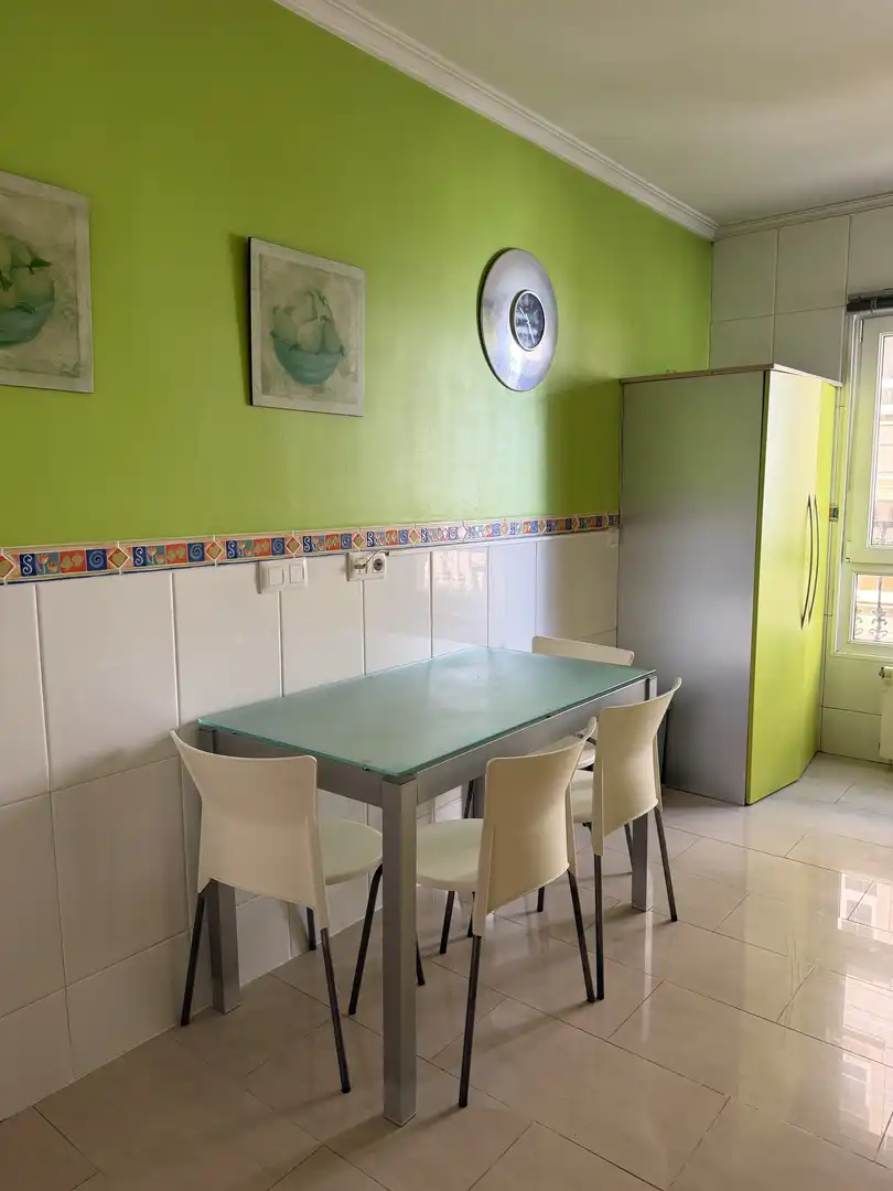 Flat for rent in Rúa Doutor Xermán Alonso Hortas, 23, Recatelo - O Carme Dining room of Flat for rent in Lugo with Heating, Parquet flooring and Terrace