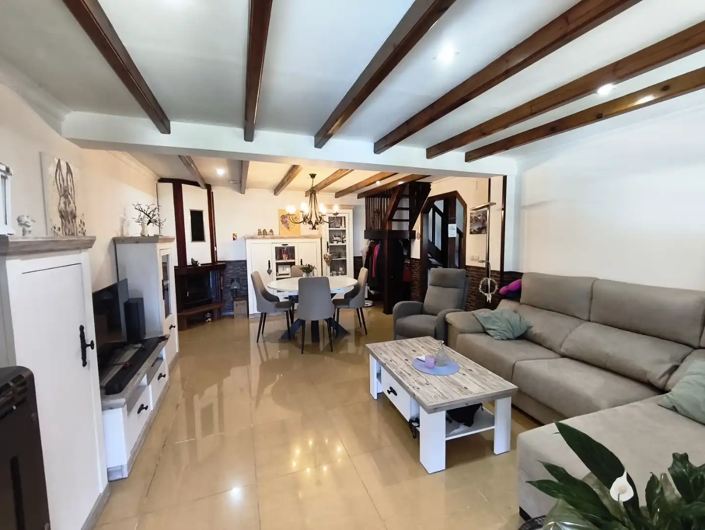 Casa o chalet en venta en Rúa Albar, 41, San Xoán de Poio Sala de estar de Casa o chalet en venta en Poio con Calefacción, Jardín privado y Terraza