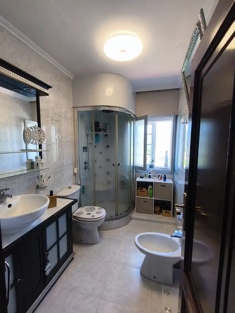 Casa o chalet en venta en Rúa Albar, 41, San Xoán de Poio Baño de Casa o chalet en venta en Poio con Calefacción, Jardín privado y Terraza