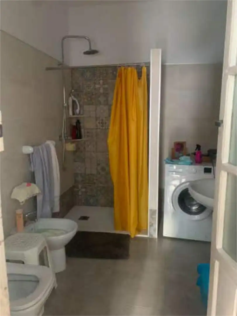 Casa o xalet en venda a La Puebla de Cazalla Bany de Casa o xalet en venda en La Puebla de Cazalla