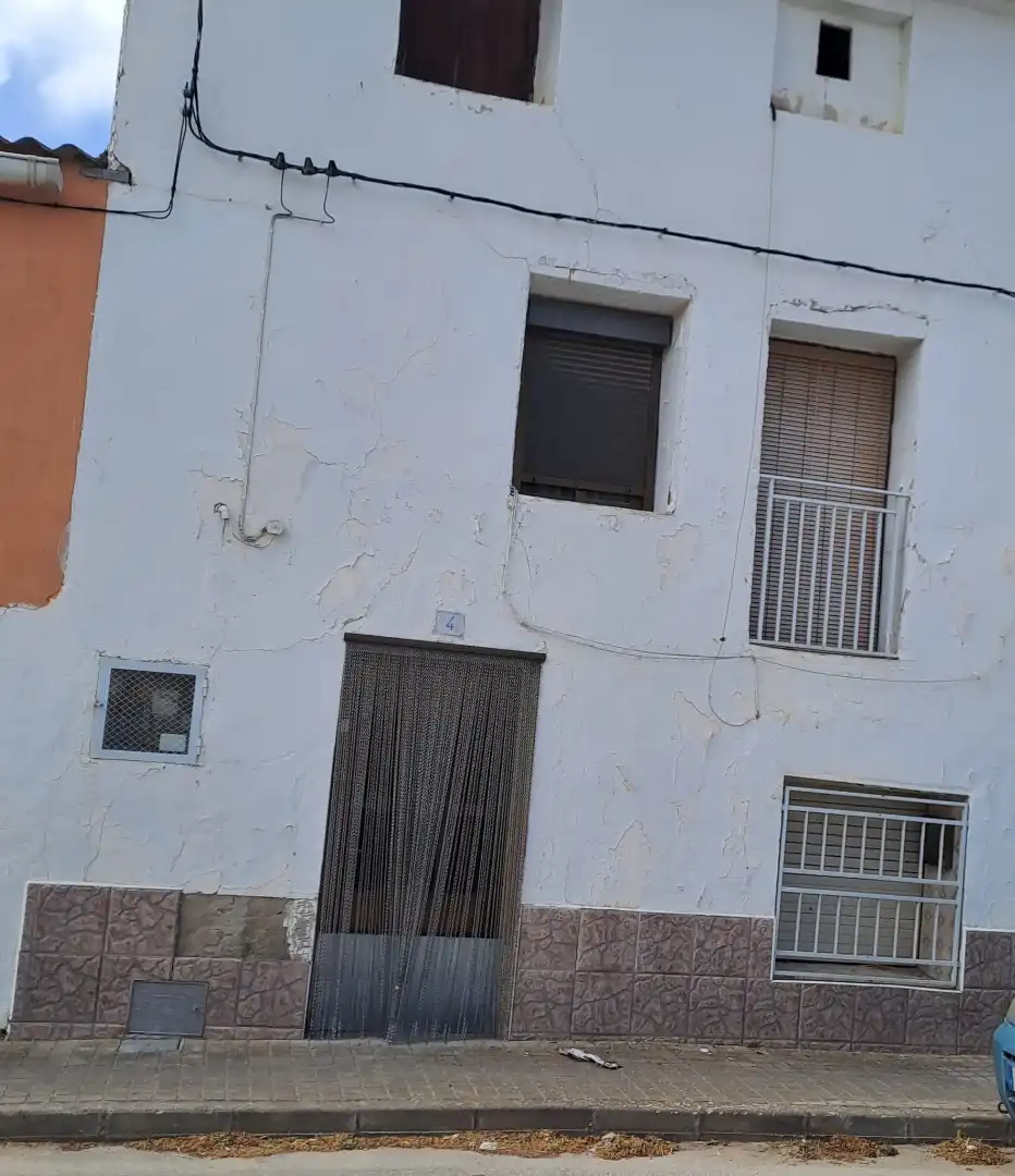 Vista exterior de Casa adosada en venta en Requena