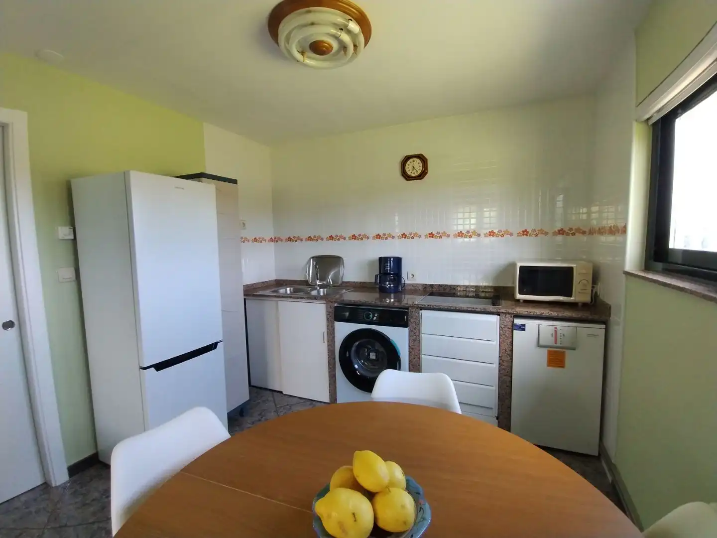 Piso en venta en la Caleya, 5, Castropol Cocina de Piso en venta en Castropol con Calefacción, Jardín privado y Terraza