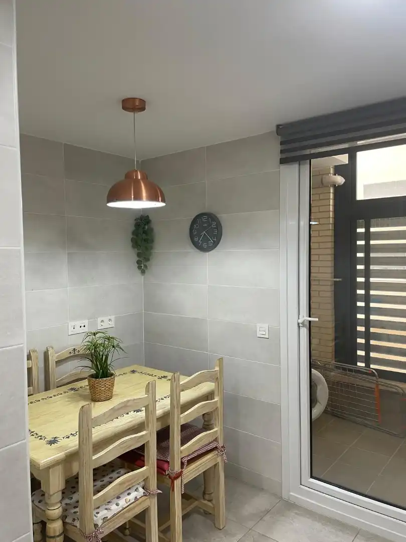 Wohnung zur Miete in Calle Gabriela Mistral, 2t, Rivas-Vaciamadrid Küche von Wohnung zur Miete in Rivas-Vaciamadrid mit Terrasse, Schwimmbad und Balkon