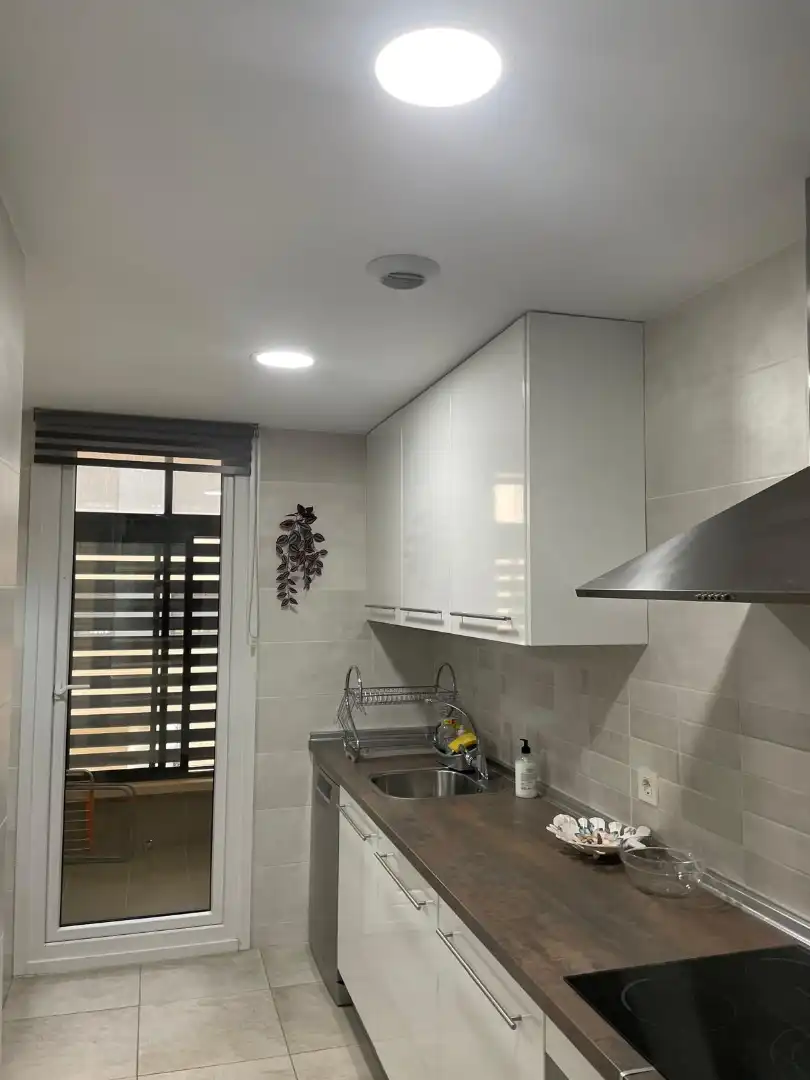 Wohnung zur Miete in Calle Gabriela Mistral, 2t, Rivas-Vaciamadrid Küche von Wohnung zur Miete in Rivas-Vaciamadrid mit Terrasse, Schwimmbad und Balkon