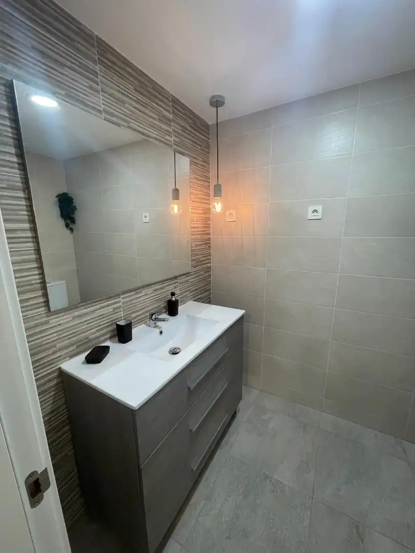 Wohnung zur Miete in Calle Gabriela Mistral, 2t, Rivas-Vaciamadrid Badezimmer von Wohnung zur Miete in Rivas-Vaciamadrid mit Terrasse, Schwimmbad und Balkon
