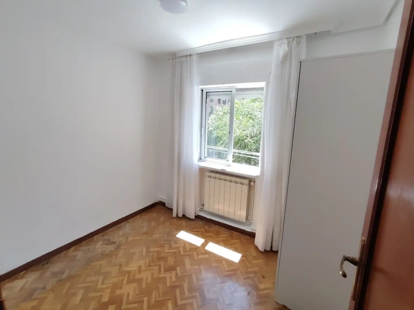Flat for rent in Calle de Valleguerra, 2, Pueblo Nuevo Bedroom of Flat for rent in Madrid with Heating, Parquet flooring and Furnished