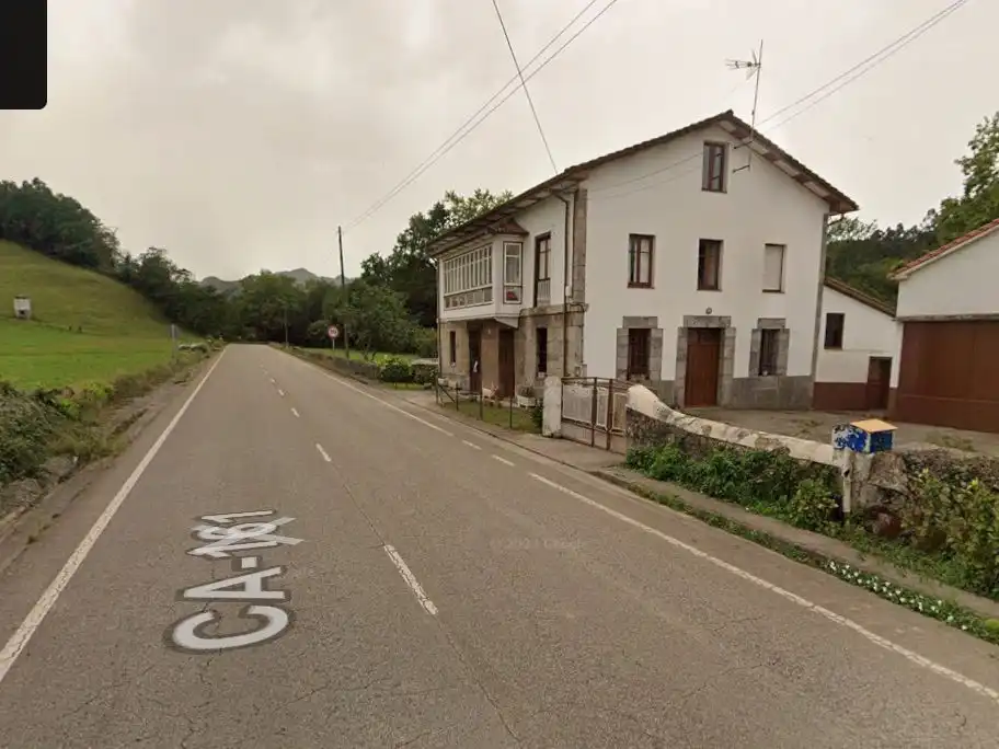 Casa o xalet en venda a Ca-161, 1, Entrambasaguas Vista exterior de Casa o xalet en venda en Entrambasaguas amb Terrassa i Balcó