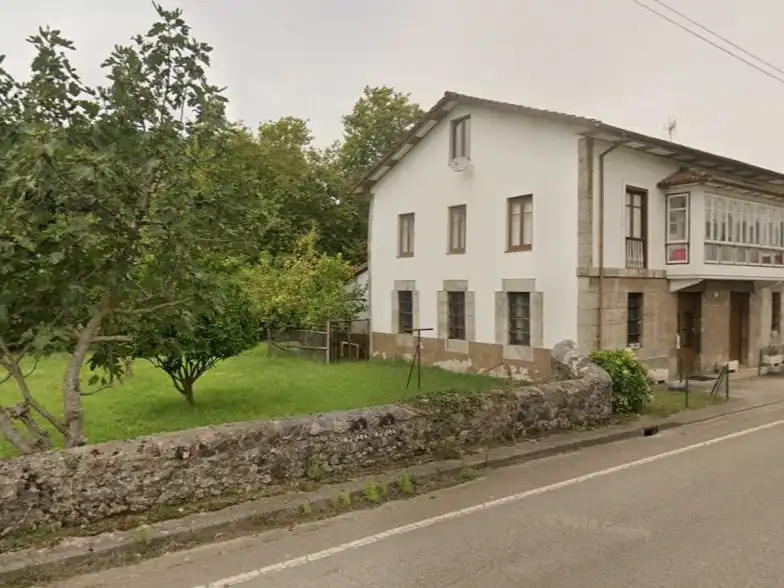 Casa o xalet en venda a Ca-161, 1, Entrambasaguas Vista exterior de Casa o xalet en venda en Entrambasaguas amb Terrassa i Balcó