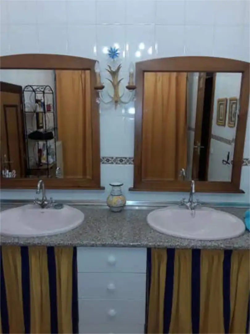 Flat for rent in Baza Bathroom of Flat for rent in Baza with Heating, Terrace and Storage room