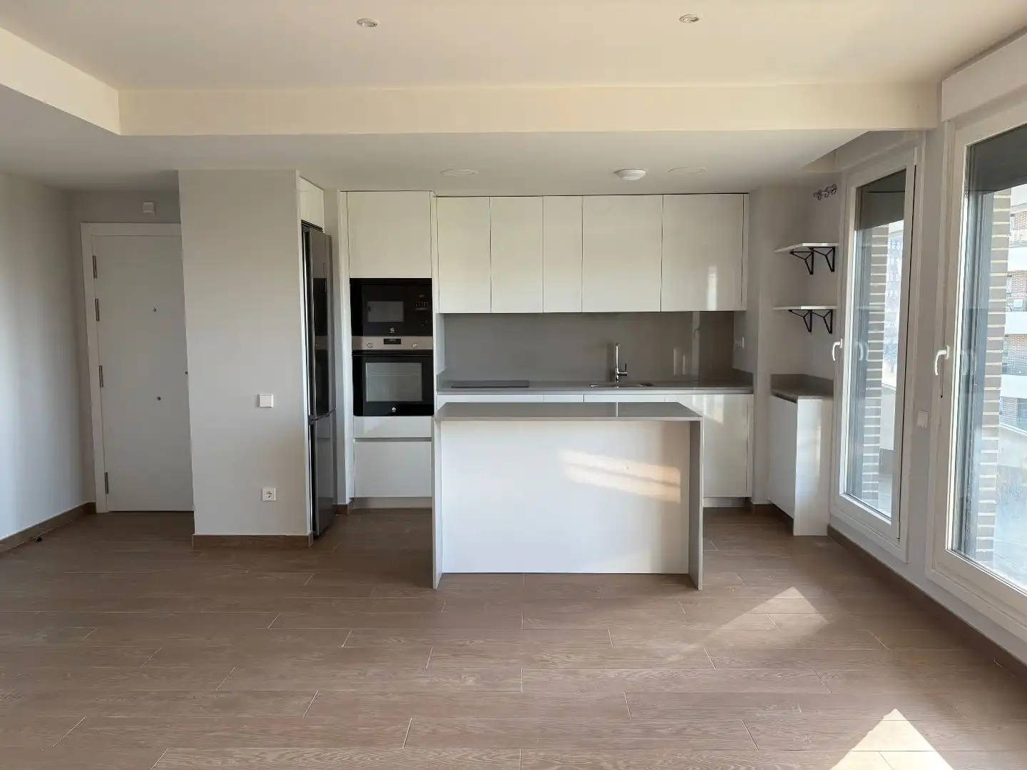 Wohnung zur Miete in Calle de Carmen Pinós, 2, Tres Cantos Küche von Wohnung zur Miete in Tres Cantos mit Klimaanlage, Terrasse und Schwimmbad