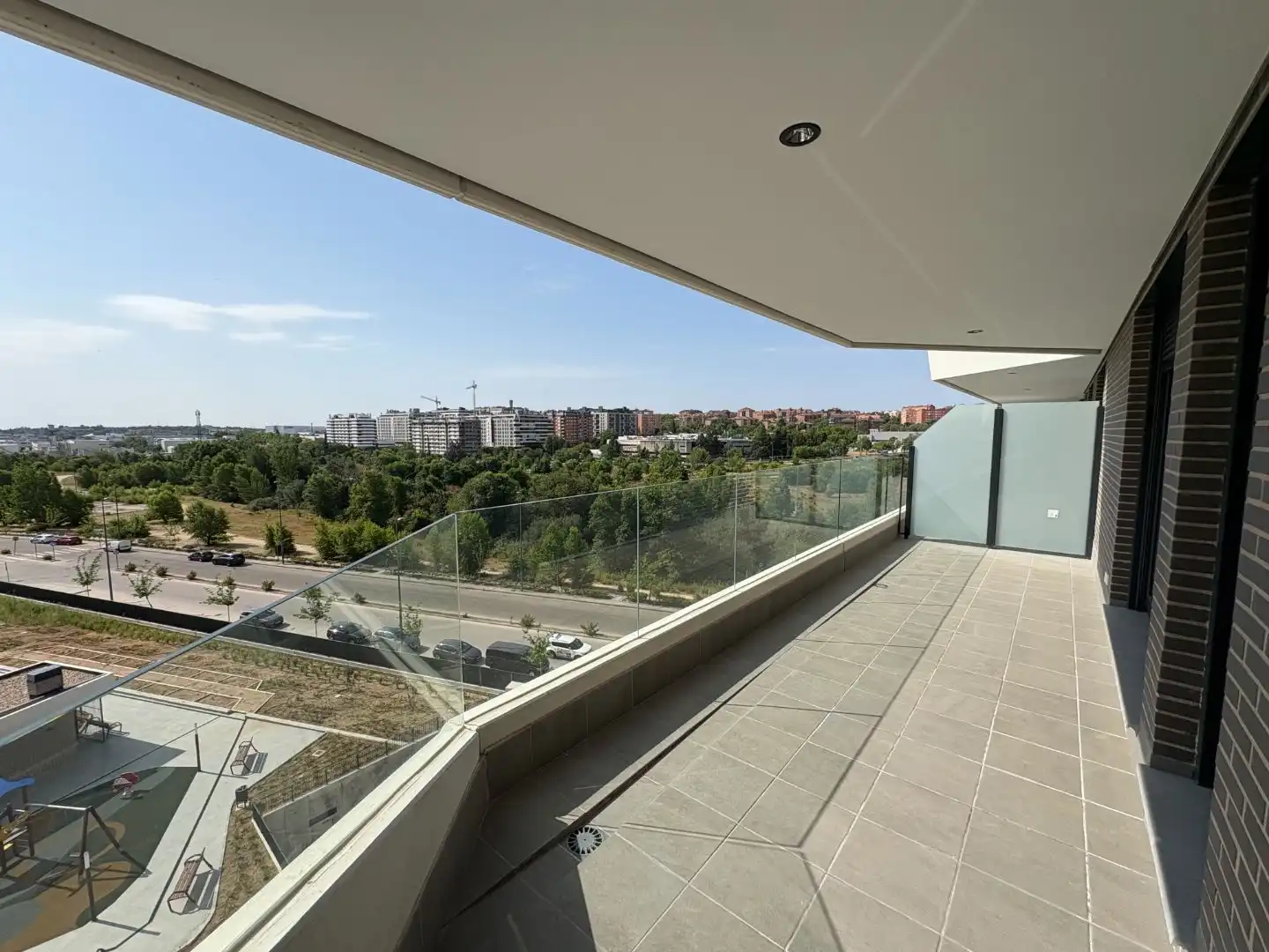 Wohnung zur Miete in Calle de Carmen Pinós, 2, Tres Cantos Terrasse von Wohnung zur Miete in Tres Cantos mit Klimaanlage, Terrasse und Schwimmbad