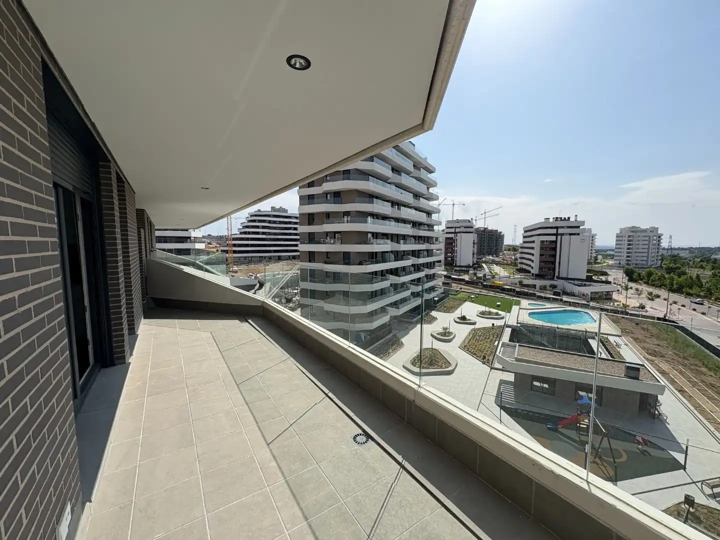 Wohnung zur Miete in Calle de Carmen Pinós, 2, Tres Cantos Terrasse von Wohnung zur Miete in Tres Cantos mit Klimaanlage, Terrasse und Schwimmbad