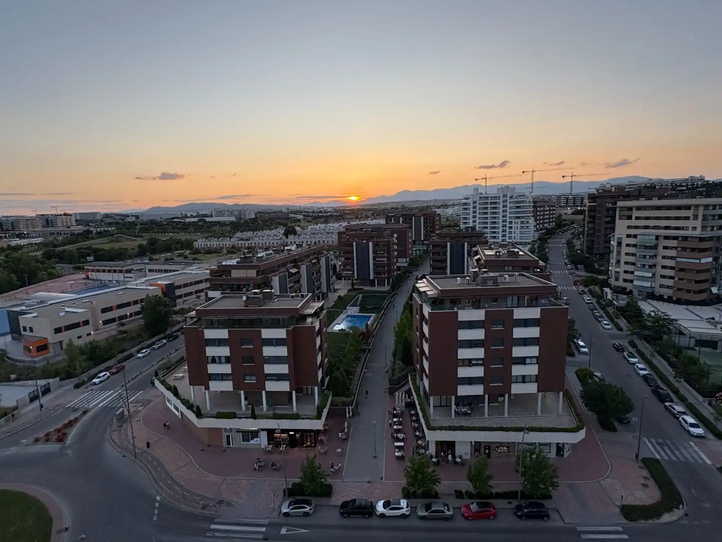 Wohnung zur Miete in Calle de Carmen Pinós, 2, Tres Cantos Außenansicht von Wohnung zur Miete in Tres Cantos mit Klimaanlage, Terrasse und Schwimmbad