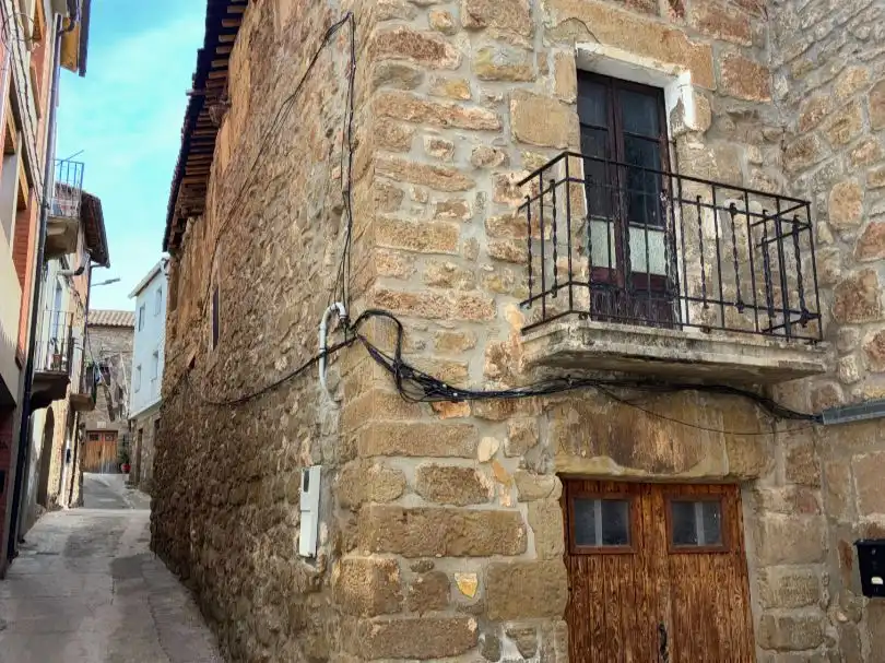 Casa adosada en venda a C-1412bz, 31, La Baronia de Rialb Vista exterior de Casa adosada en venda en La Baronia de Rialb