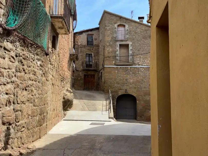 Casa adosada en venda a C-1412bz, 31, La Baronia de Rialb Vista exterior de Casa adosada en venda en La Baronia de Rialb