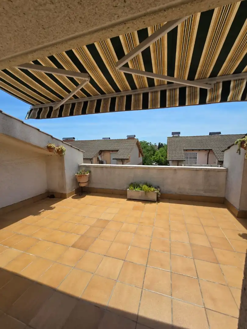 Detached homes for sale in Carrer de Prat de la Riba, 61, Torrent Ballester Terrace of Detached homes for sale in Viladecans with Terrace and Balcony