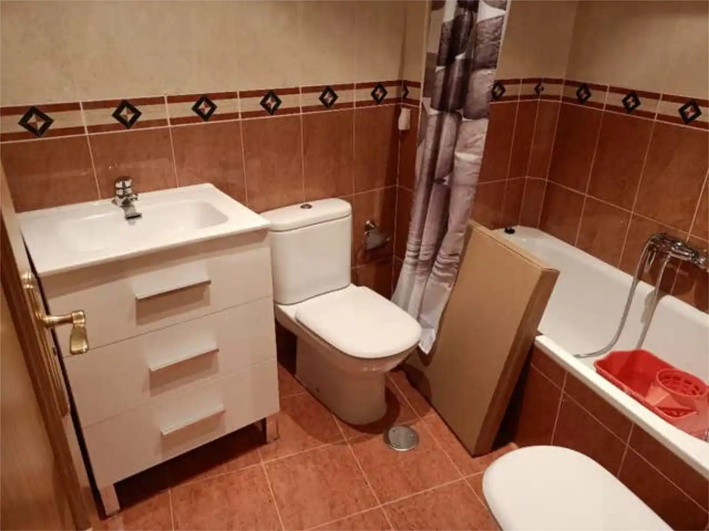 Flat for rent in Ardón Bathroom of Flat for rent in Ardón with Heating, Terrace and Storage room