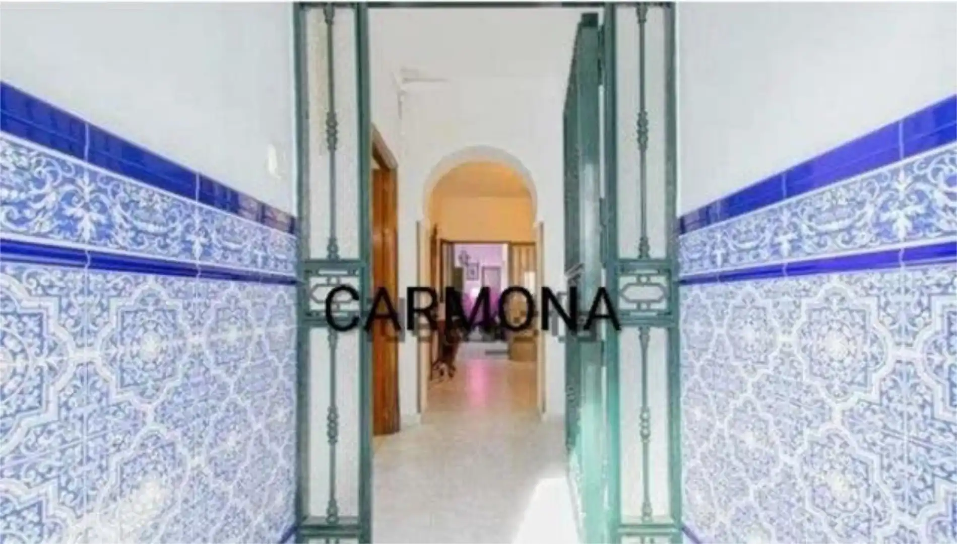 Houses for sale in Carmona Houses for sale in Carmona with Terrace and Storage room