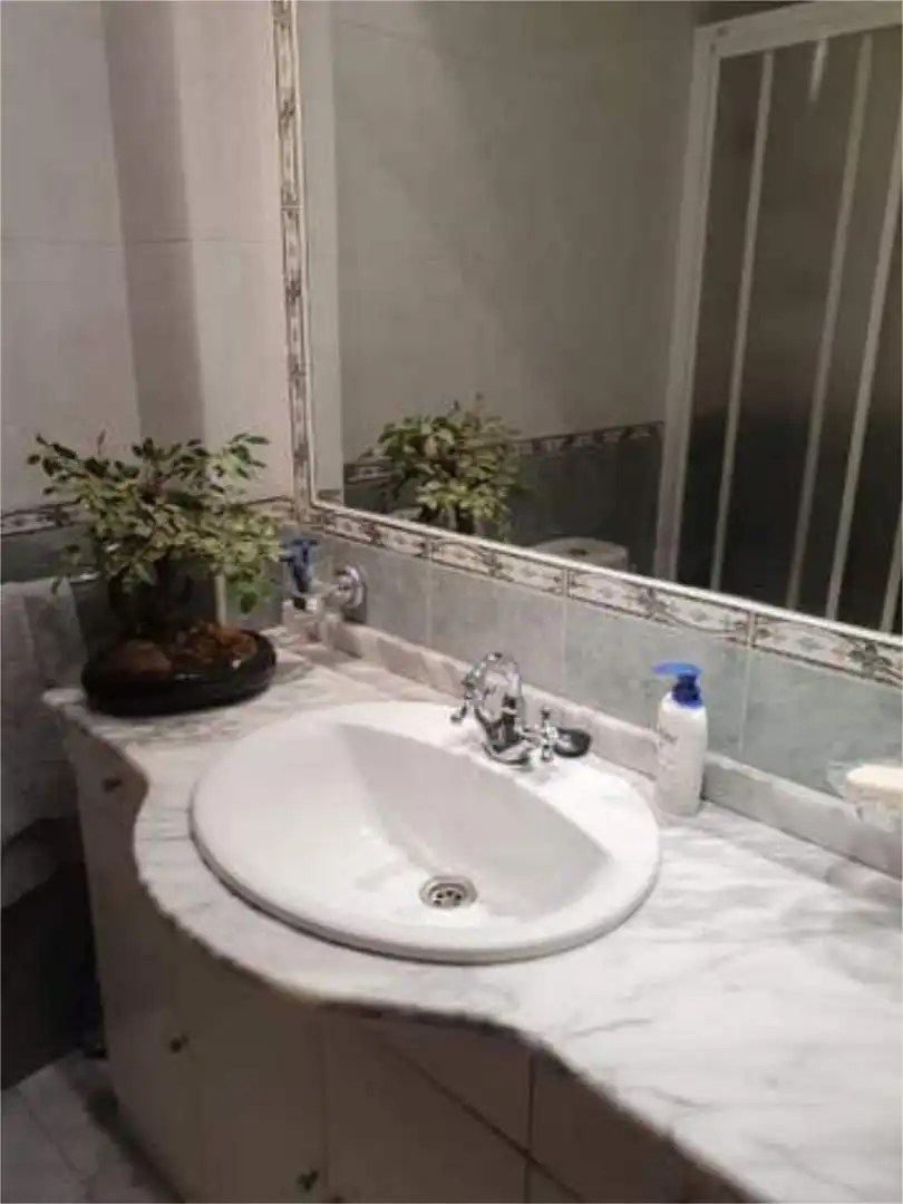 Badezimmer von Wohnung zum Verkauf in Olmedo mit Heizung, Privatgarten und Terrasse
