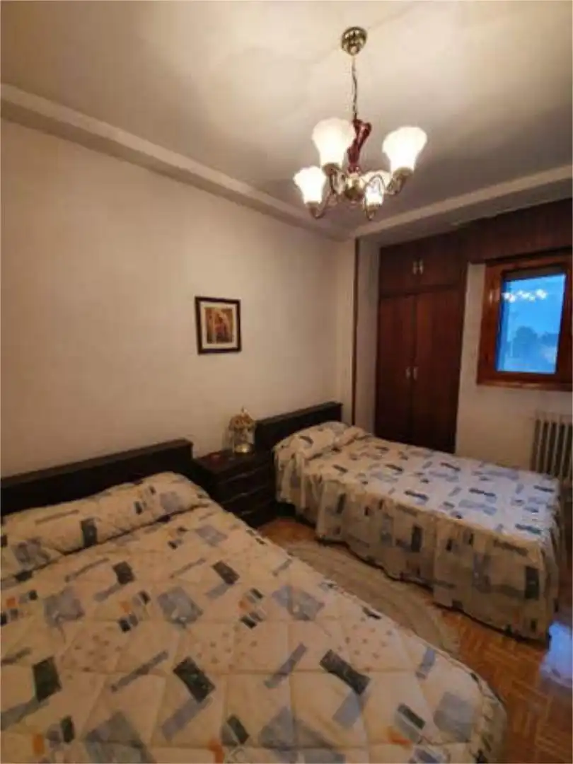 Schlafzimmer von Wohnung zum Verkauf in Olmedo mit Heizung, Privatgarten und Terrasse