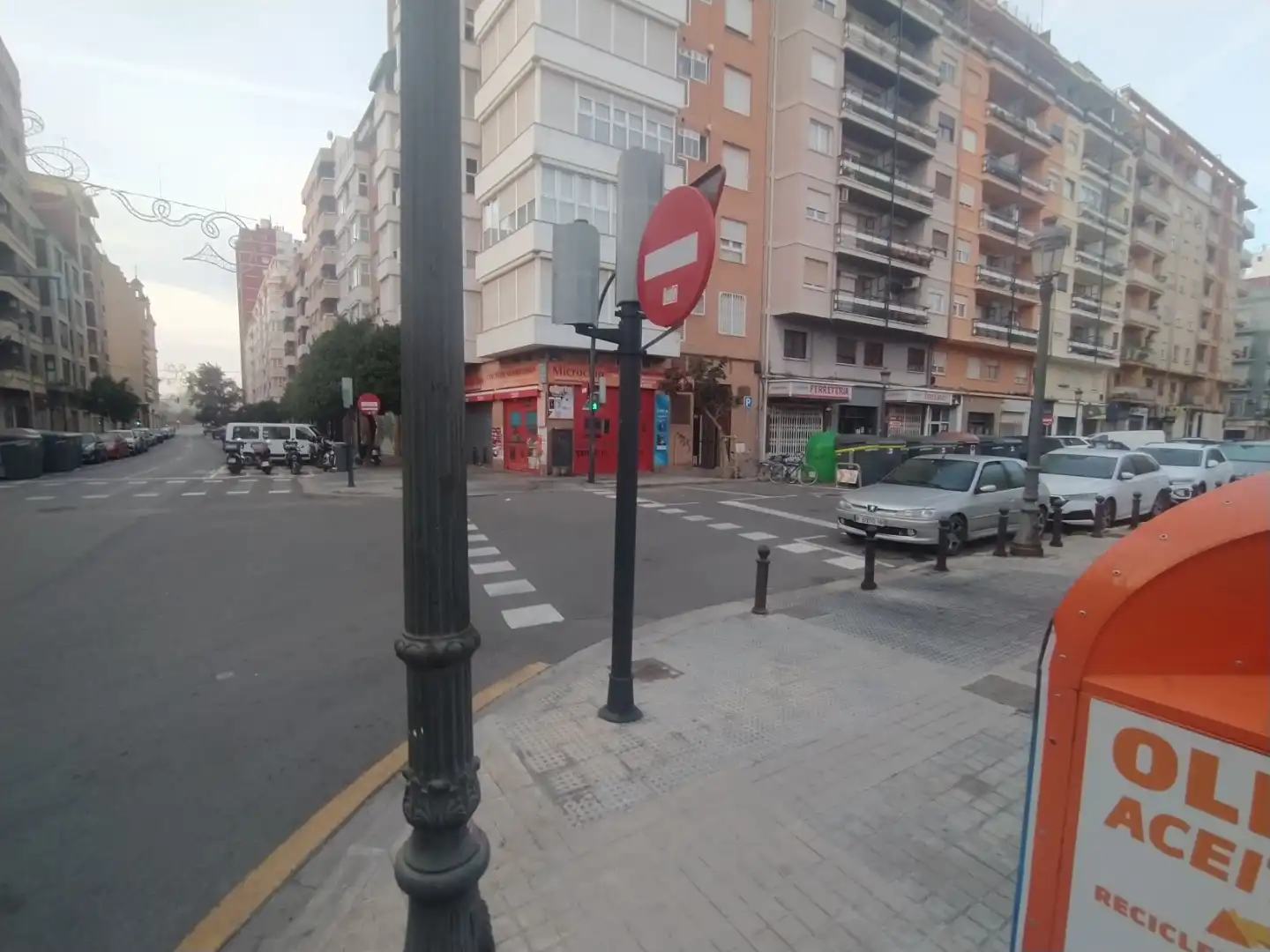 Local de alquiler en Carrer de Lleida, 7, Morvedre Vista exterior de Local de alquiler en Valencia con Aire acondicionado