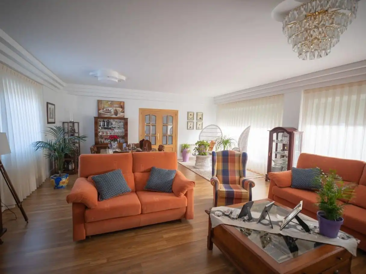 Houses for sale in Calle Junio, 255, Peña el Zorongo Living room of Houses for sale in Zaragoza with Air Conditioner, Heating and Private garden