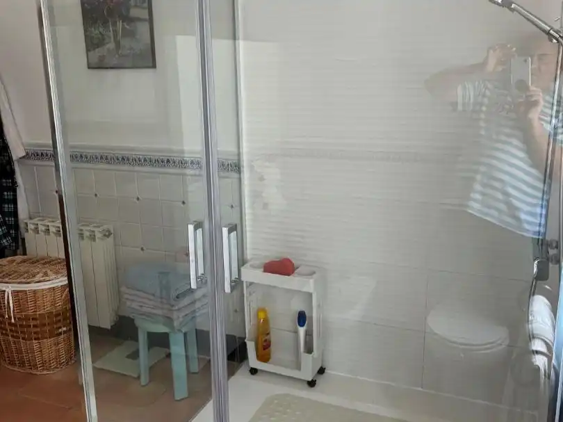 Houses for sale in Calle Junio, 255, Peña el Zorongo Bathroom of Houses for sale in Zaragoza with Air Conditioner, Heating and Private garden