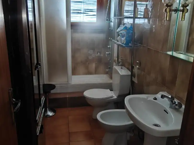 Piso en venta en Calle Carretera, Ariño Baño de Piso en venta en Ariño con Calefacción, Terraza y Amueblado