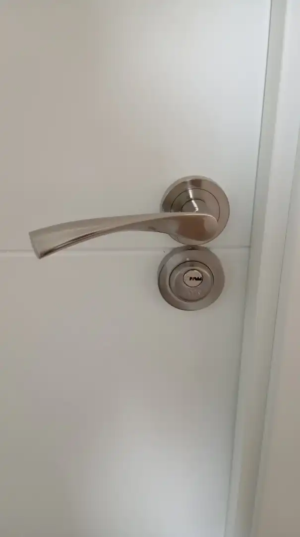Piso de alquiler en Calle Puerto de Envalira, 8, Juan XXIII - Rochelambert Piso de alquiler en Sevilla con Aire acondicionado, Amueblado y Horno