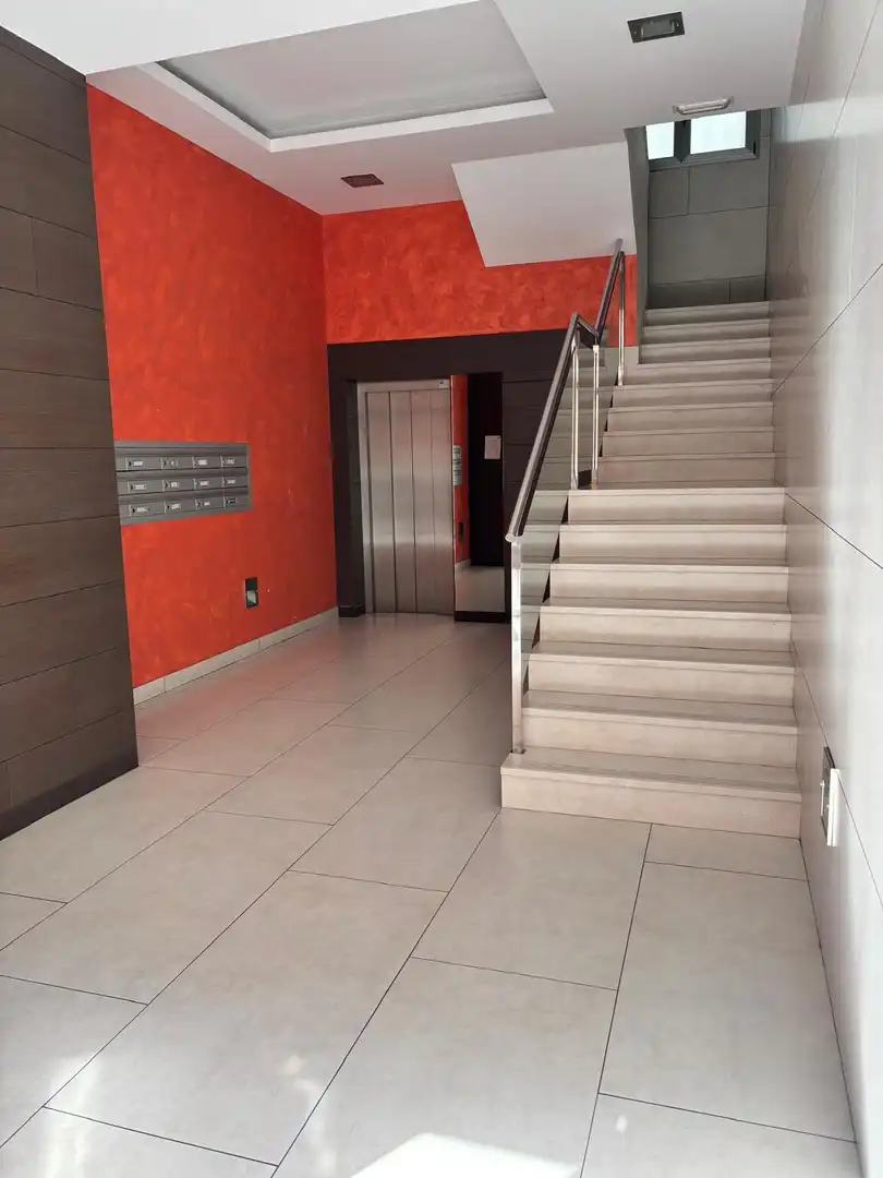 Piso en venta en Calle Calzadas, 43, Villa Pilar Piso en venta en Burgos con Calefacción, Parquet y Terraza