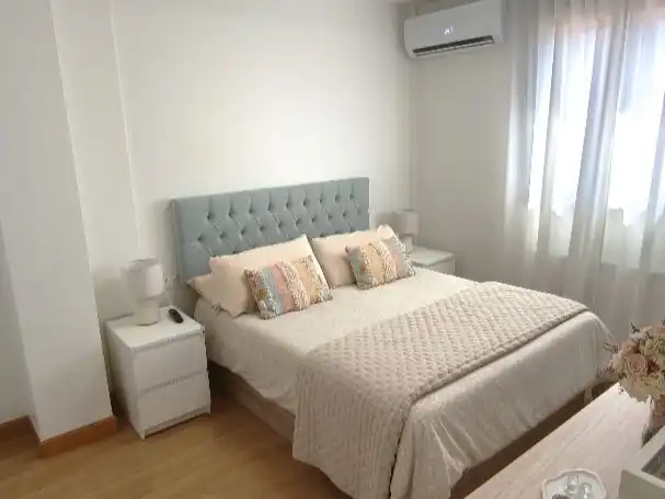 Casa adosada en venta en Calle Asturias, 6, Cintruénigo Habitación de Casa adosada en venta en Cintruénigo con Aire acondicionado, Calefacción y Jardín privado