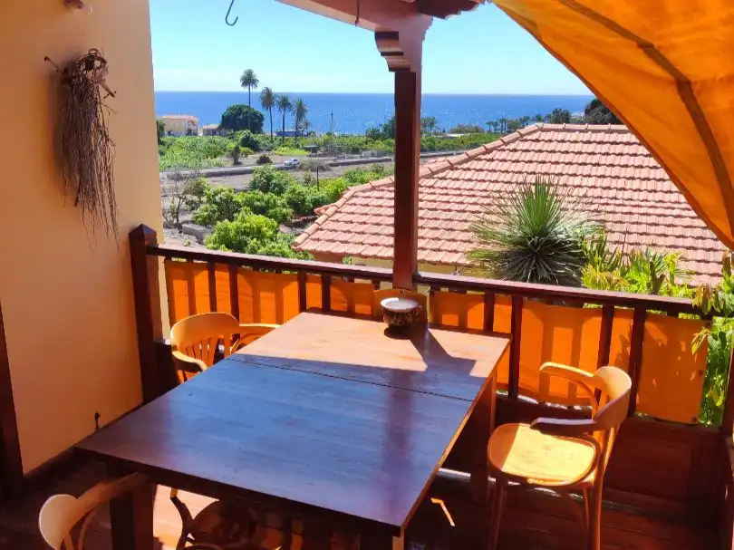 Country house zum Verkauf in Calle Barranco de Santiago, 17, San Sebastián de la Gomera Country house zum Verkauf in San Sebastián de la Gomera mit Privatgarten, Parkett und Terrasse