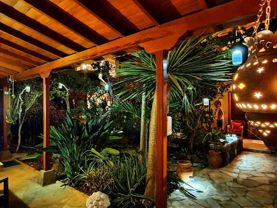 Country house zum Verkauf in Calle Barranco de Santiago, 17, San Sebastián de la Gomera Country house zum Verkauf in San Sebastián de la Gomera mit Privatgarten, Parkett und Terrasse