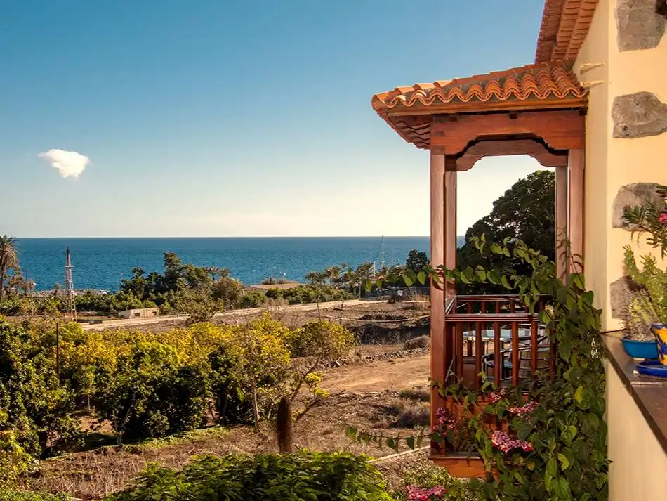 Country house zum Verkauf in Calle Barranco de Santiago, 17, San Sebastián de la Gomera Country house zum Verkauf in San Sebastián de la Gomera mit Privatgarten, Parkett und Terrasse
