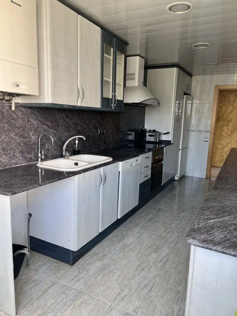 Flat for sale in Carrer D'en Josep Tarradellas, 3, Sant Joan - TV3 Kitchen of Flat for sale in Sant Joan Despí with Air Conditioner and Balcony