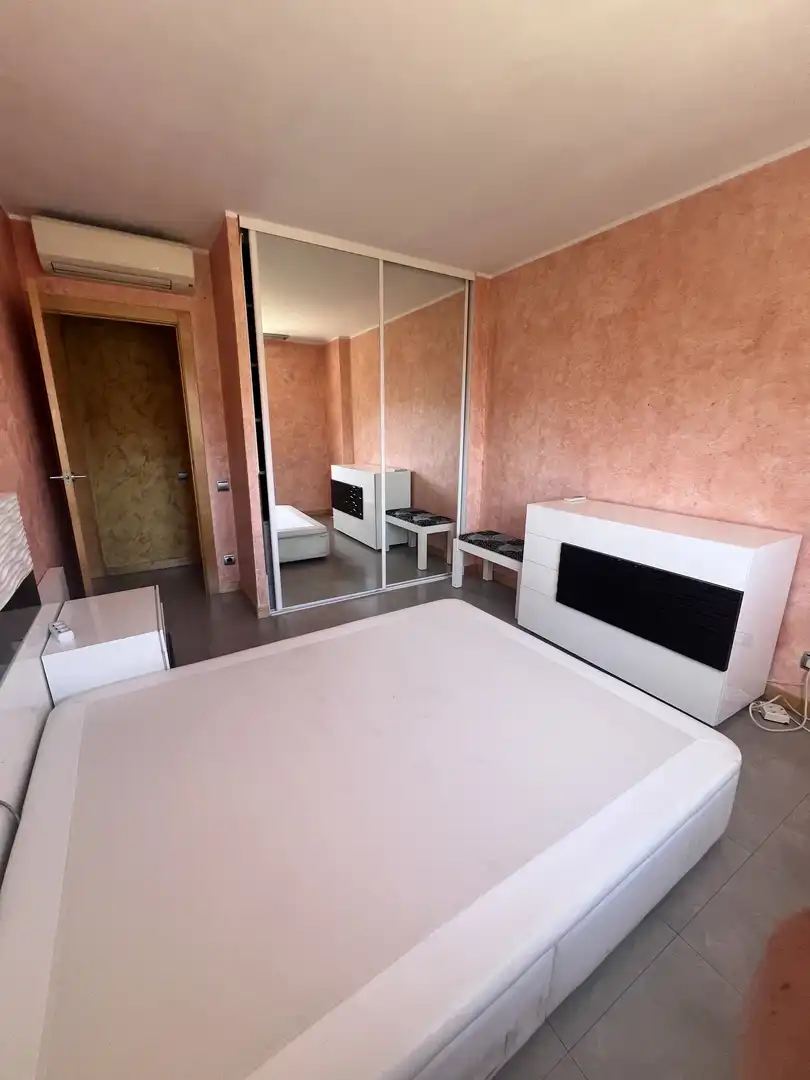 Flat for sale in Carrer D'en Josep Tarradellas, 3, Sant Joan - TV3 Bedroom of Flat for sale in Sant Joan Despí with Air Conditioner and Balcony