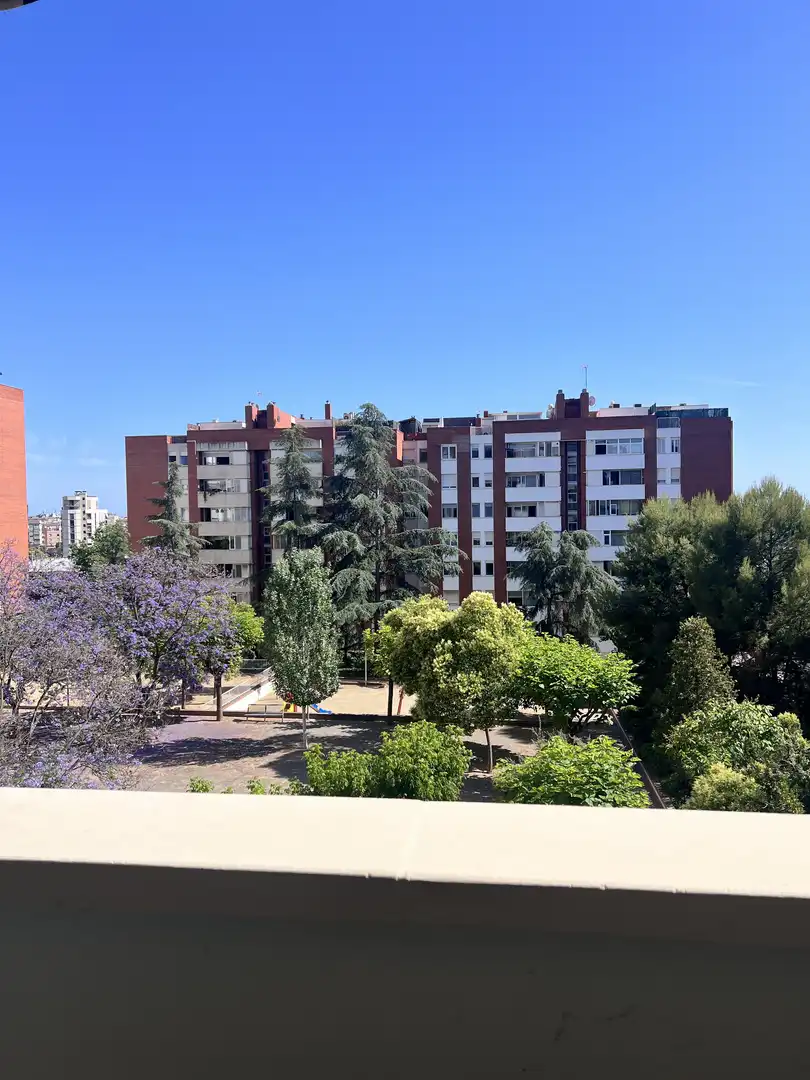 Flat for sale in Carrer D'en Josep Tarradellas, 3, Sant Joan - TV3 Exterior view of Flat for sale in Sant Joan Despí with Air Conditioner and Balcony