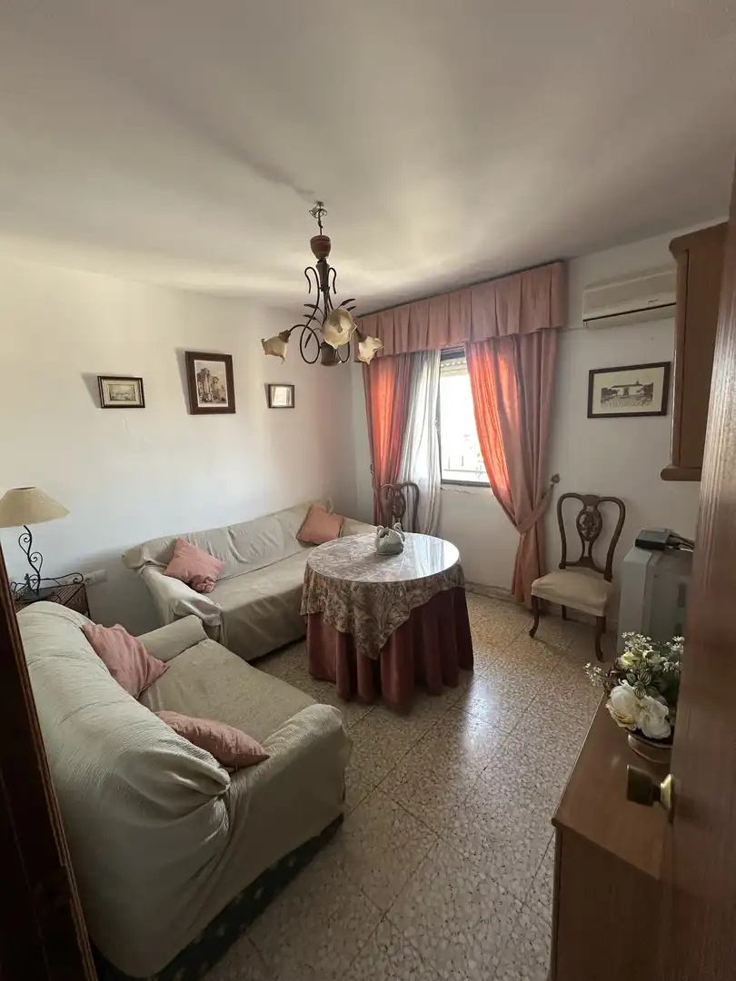 Piso en venta en Avenida Miguel Cosano, 9, Aguilar de la Frontera Sala de estar de Piso en venta en Aguilar de la Frontera con Aire acondicionado, Calefacción y Terraza