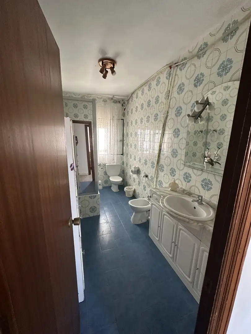 Piso en venta en Avenida Miguel Cosano, 9, Aguilar de la Frontera Baño de Piso en venta en Aguilar de la Frontera con Aire acondicionado, Calefacción y Terraza