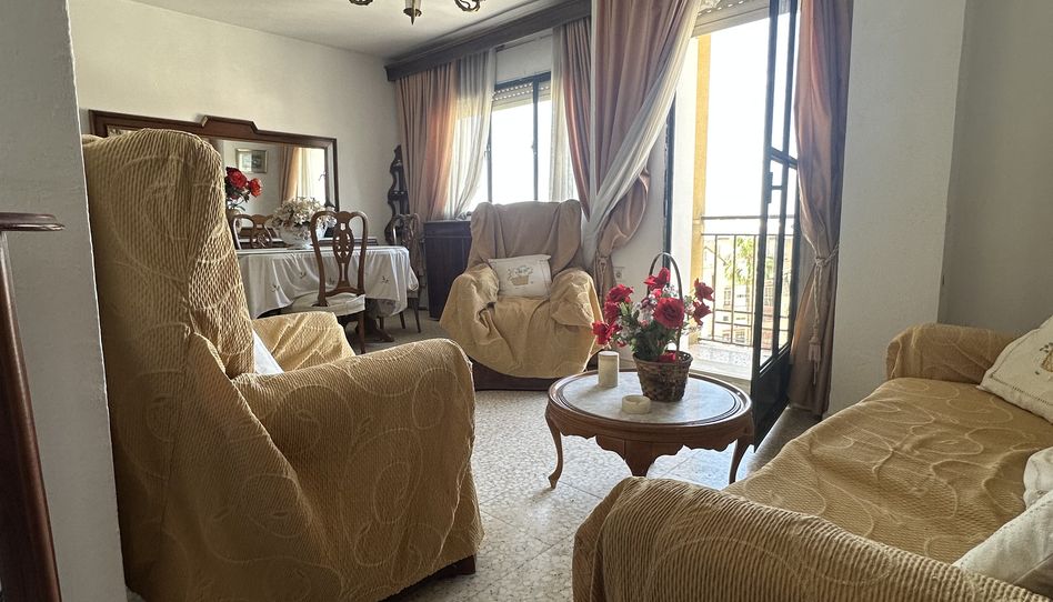 Piso en venta en Avenida Miguel Cosano, 9, Aguilar de la Frontera, Córdoba - imagen 1 Foto 1 de Piso en venta en Avenida Miguel Cosano, 9, Aguilar de la Frontera, Córdoba