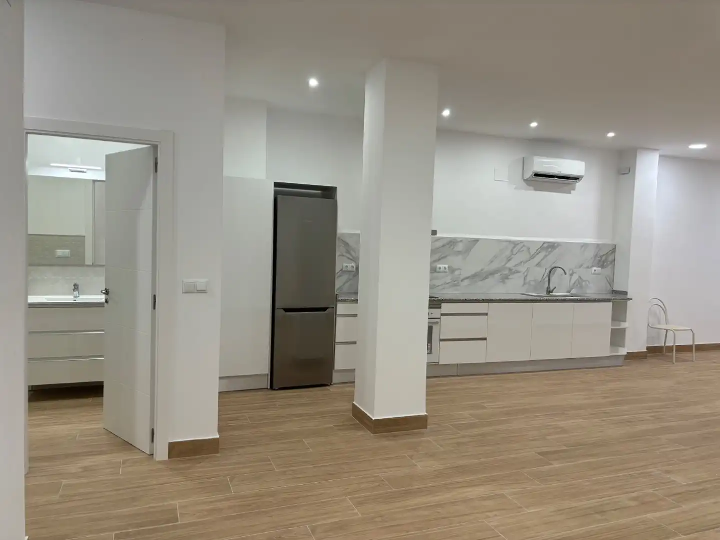 Flat for rent in Carrer de Ramón i Cajal, 1, Alaquàs Kitchen of Flat for rent in Alaquàs with Air Conditioner and Heating