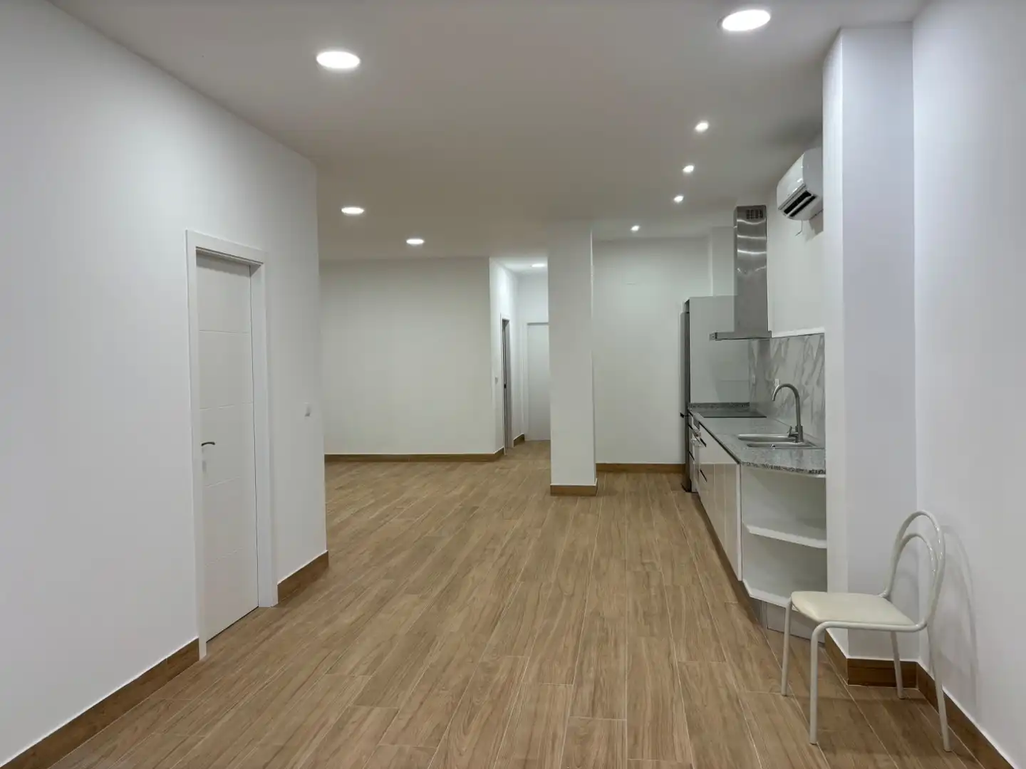 Flat for rent in Carrer de Ramón i Cajal, 1, Alaquàs Kitchen of Flat for rent in Alaquàs with Air Conditioner and Heating
